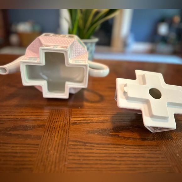 Lenox Village Collection Village Tea Room Teapot in EUC - Picture 5 of 6